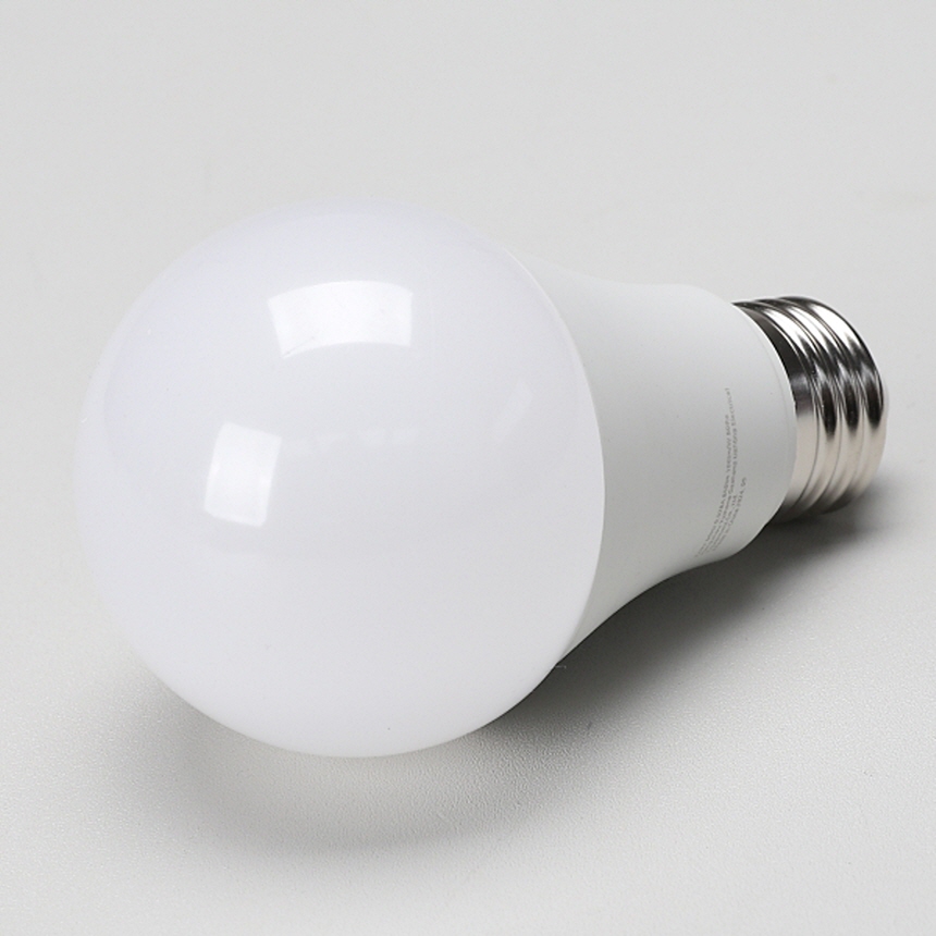 LED 전구 A60 벌브 8W 주광색 5700K 매장 카페 줄조명 램프 번개표 - 상세 이미지 4