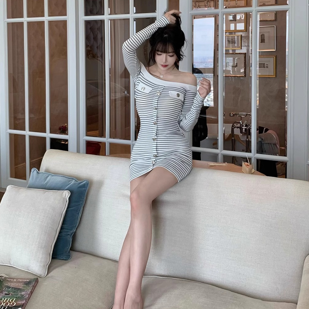 루노앨 스트라이프원피스 오프숄더 긴팔 데일리룩 AI1666 - 상세 이미지 4