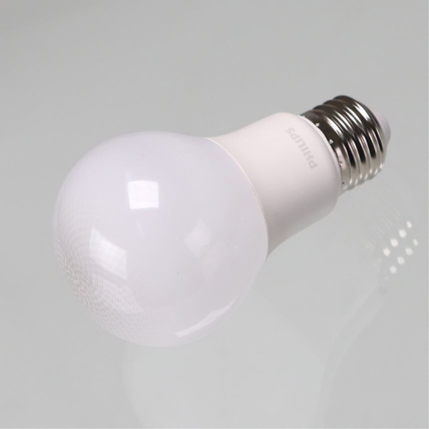 필립스 LED 벌브 전구 젠8 8W 전구색 3000K 매장 카페 줄조명 램프 - 상세 이미지 4