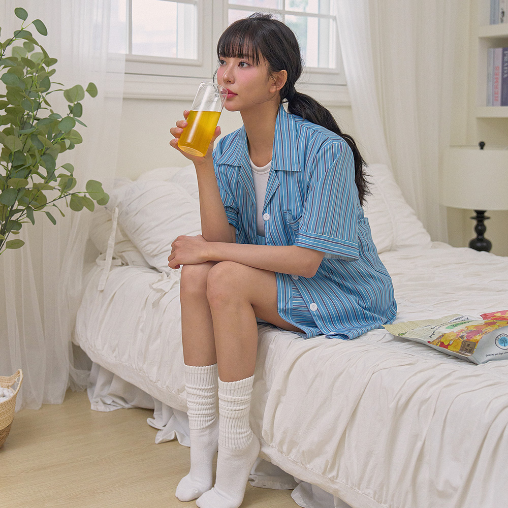 [효빈 PICK] 하이픈 앤디 실크핏 남녀공용 반팔 잠옷 세트 - 상세 이미지 3