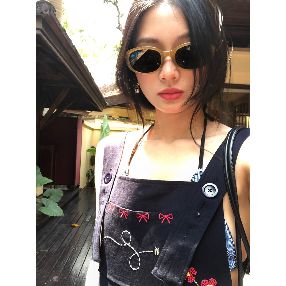 스퀘어넥 꽃리본자수 멜빵롱원피스 a라인 백리스 끈리본 면리넨혼방 캐주얼 여름 네이비 - 상세 이미지 3