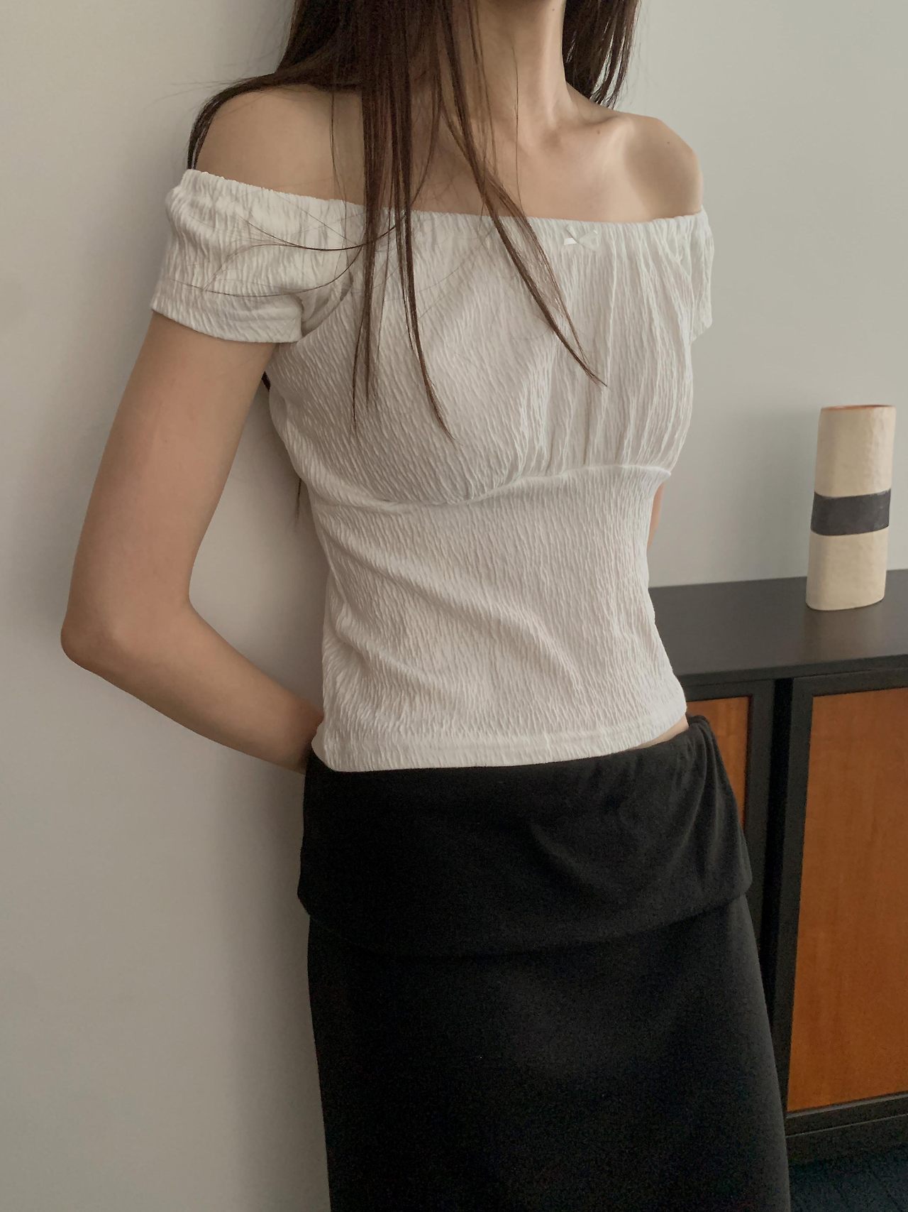 오버무드 여름 리본 스퀘어넥 오프숄더 투웨이 퍼프 캡소매 셔링 여리핏 슬림 반팔티 - 상세 이미지 2