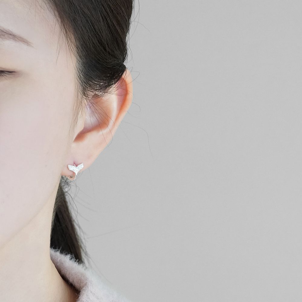 실버925 고래 꼬리 큐빅 볼드 은 원터치 링 귀걸이 이미지 6