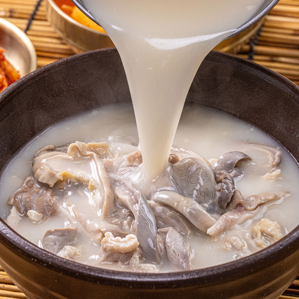 잡내없는 진한 돼지국밥 500g 2+1팩 - 상세 이미지 4