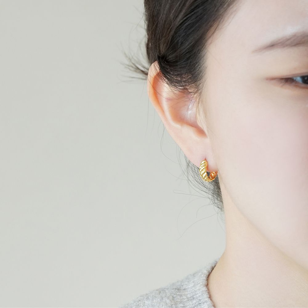 실버925 콰트로 꼬임 원터치 은 귀걸이 볼드 - 상세 이미지 3