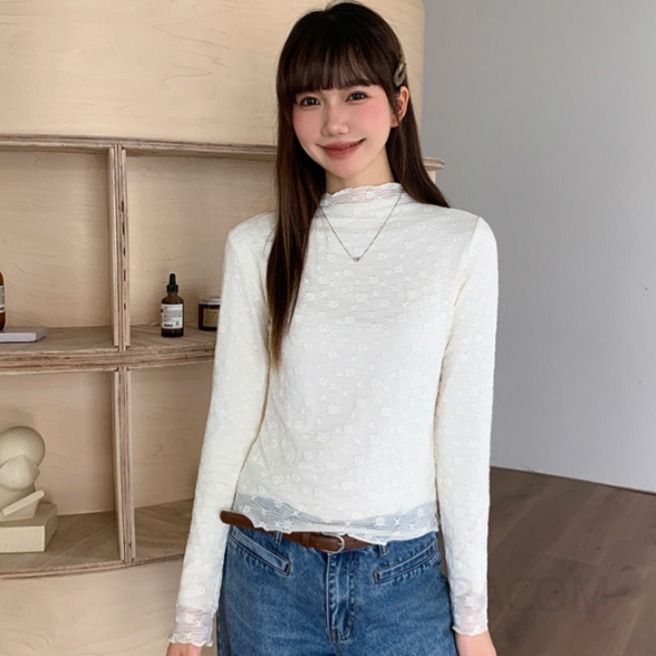 여성 심플 베이직 슬림핏 스판 레이스 하이넥 모크넥 잔꽃 패턴 시스루 이너 긴팔 티셔츠 블라우스 - 상품 이미지