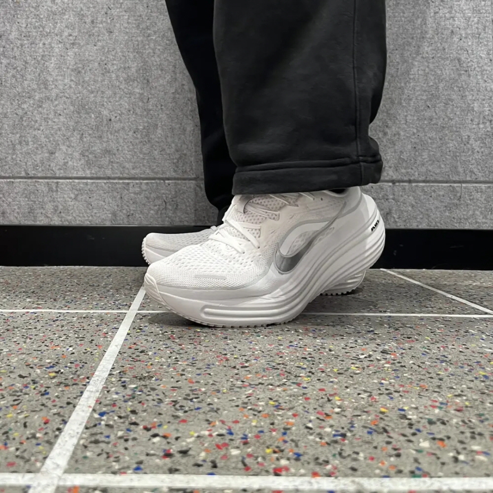나이키 윈플로 12 데일리 러닝화 운동화 화이트실버 HV9272-103 - 상세 이미지 3