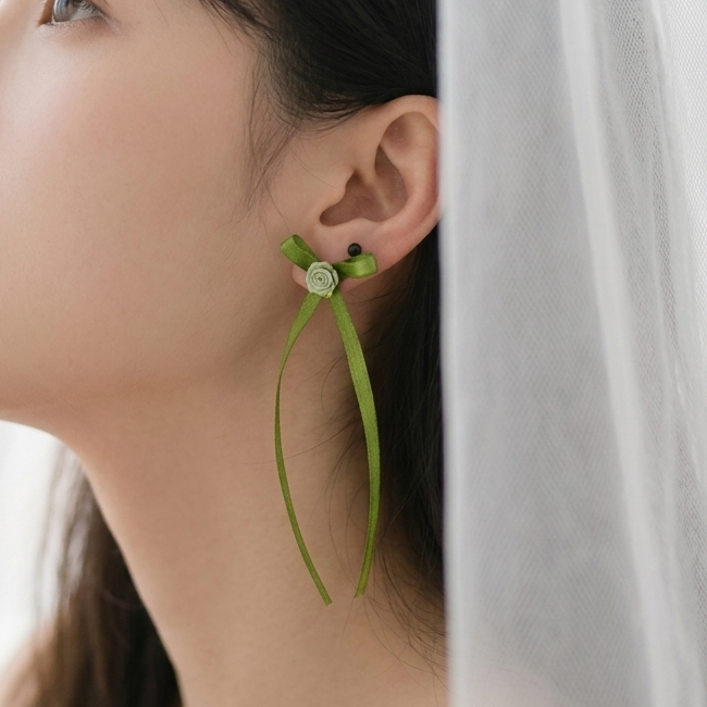 가더GADE 2CA 파티귀걸이 1세트 드레스코디 셀프웨딩촬영 연말 크리스마스행사 무알러지실리콘 - 상세 이미지 2