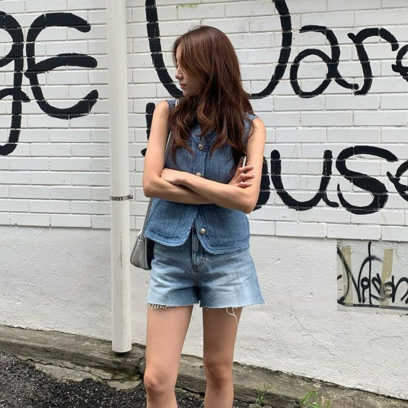 브이넥 시크 메탈 버튼 루즈핏 캐주얼 올 매치 민소매 자켓 여성 여름 - 상세 이미지 4