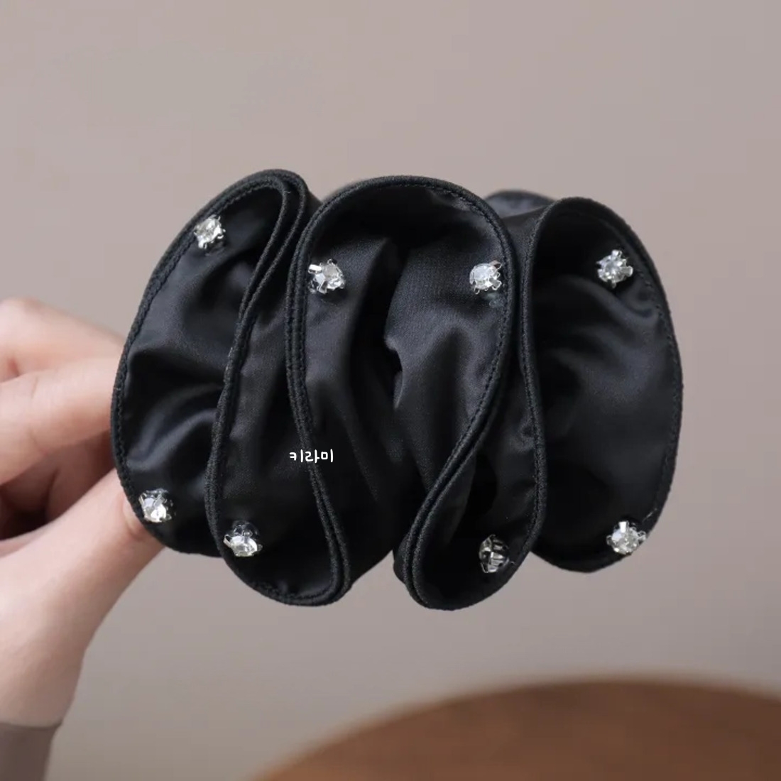 큐빅 미니볼륨 새틴 캉캉 바나나 집게핀 포니테일 헤어핀 - 상세 이미지 3
