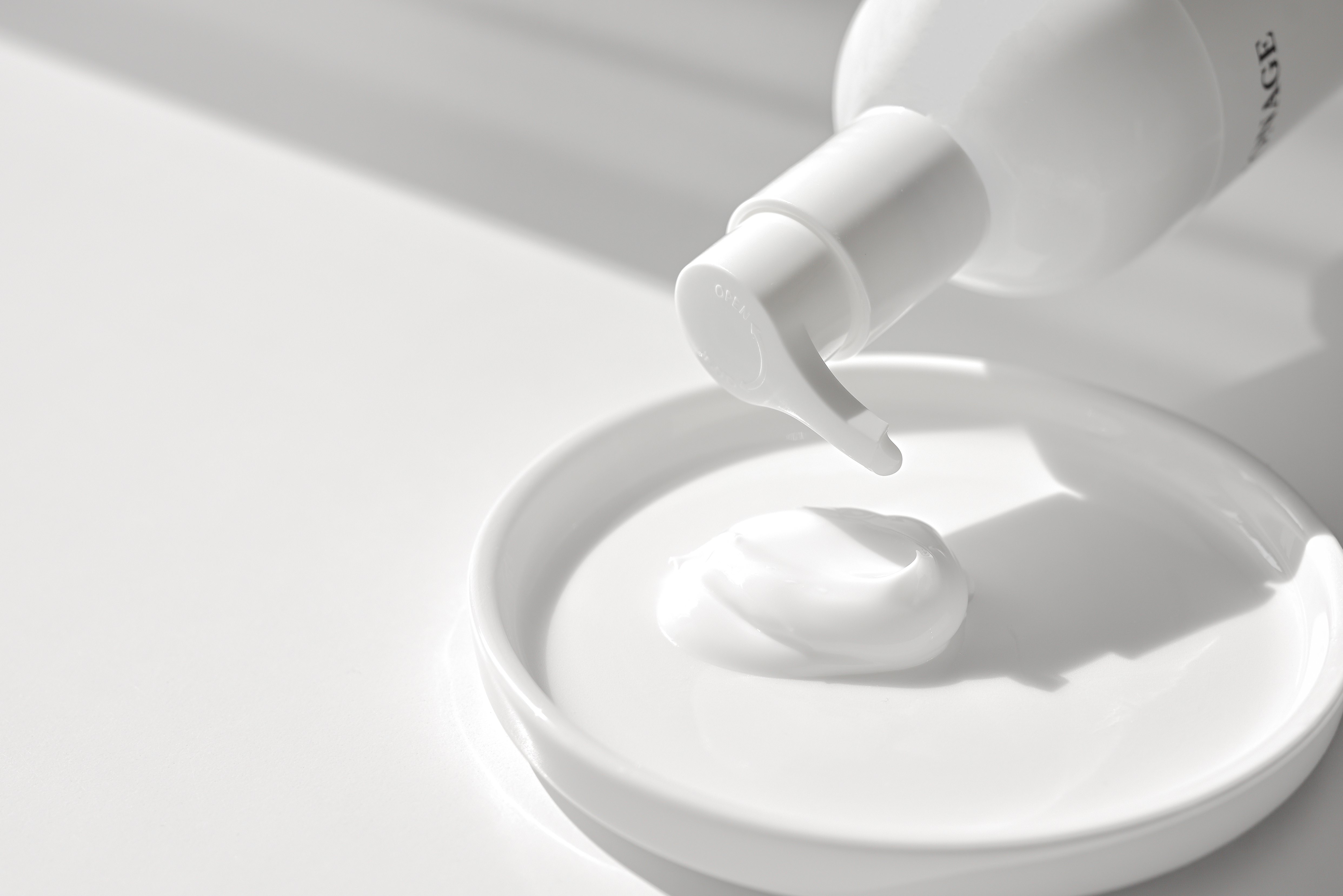 넾다 x 모나쥬 에코 아토 로션 300ml 여름 스킨 케어 페이스 얼굴부터 온 몸 바디 수분 400% 증가 즉각적인 보습 빠른 흡수 하루종일 촉촉 약산성 비건 천연 - 상세 이미지 5