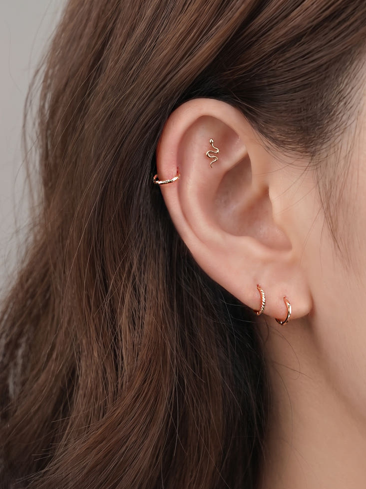 14K 트리플 세그먼트 원터치 링 피어싱 귀걸이 - 메인 이미지