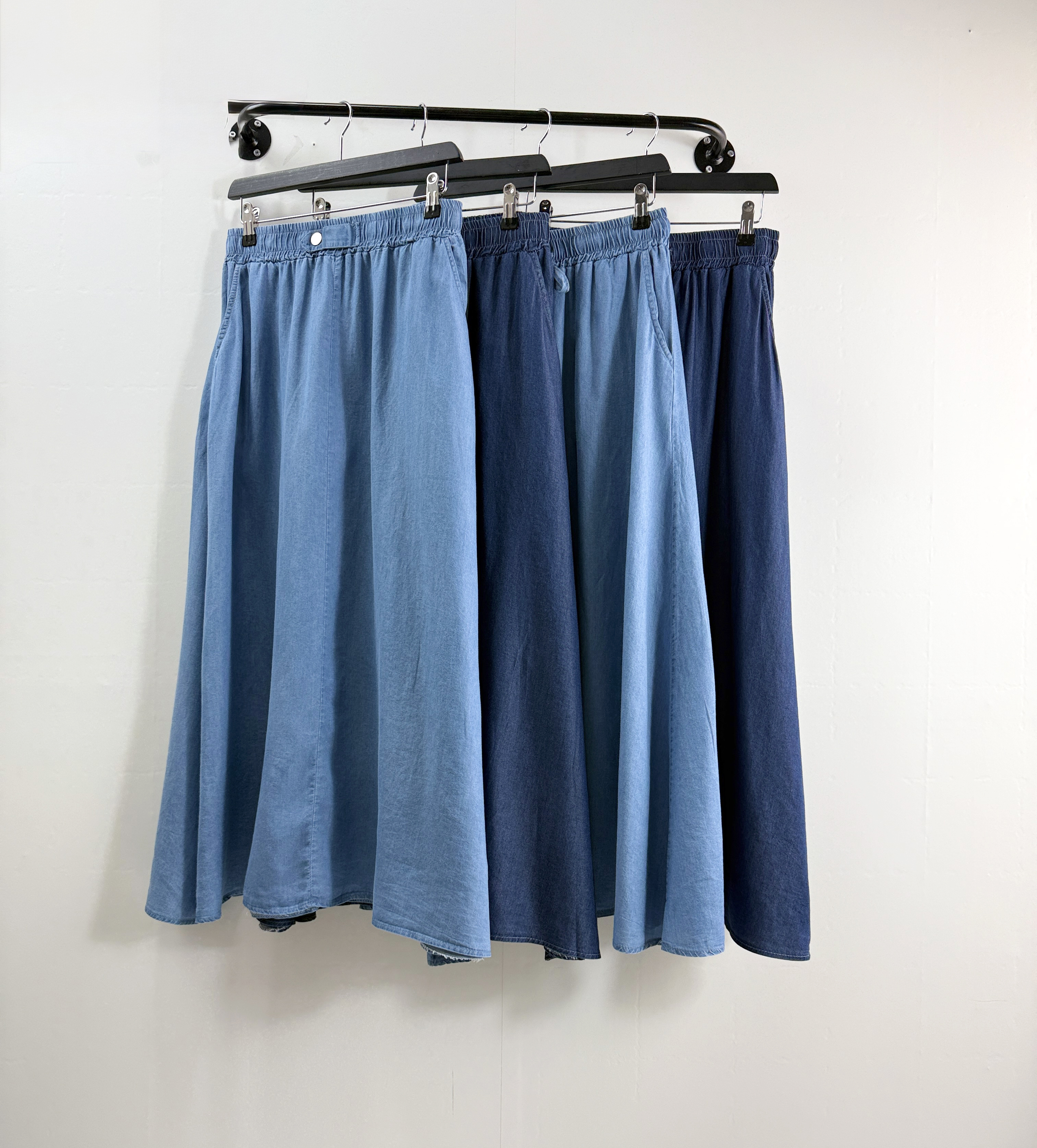 보들후들 아이스 텐셀 데님 밴딩 플레어 맥시 롱스커트 청치마 - 상세 이미지 3