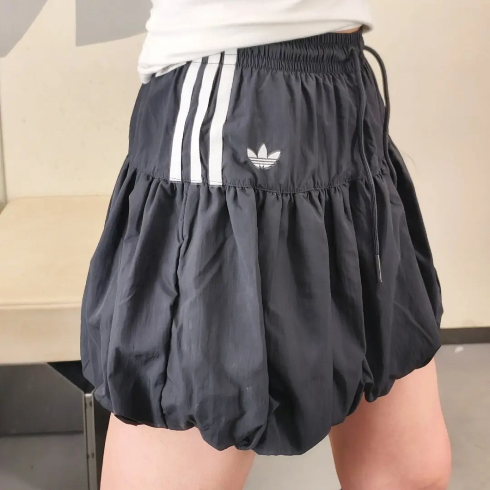 아디다스 오리지널 버블 미니 스커트 블랙 KU4773 - 상세 이미지 2