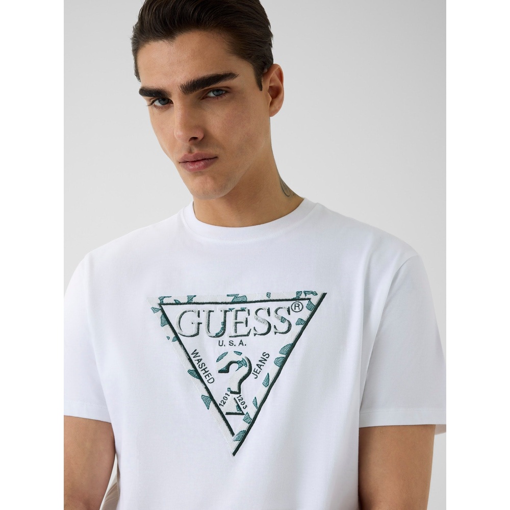 GUESS 게스 남성 삼각 로고 자수 반팔 티셔츠 코튼100 라운드넥 캐주얼티 - 상품 이미지