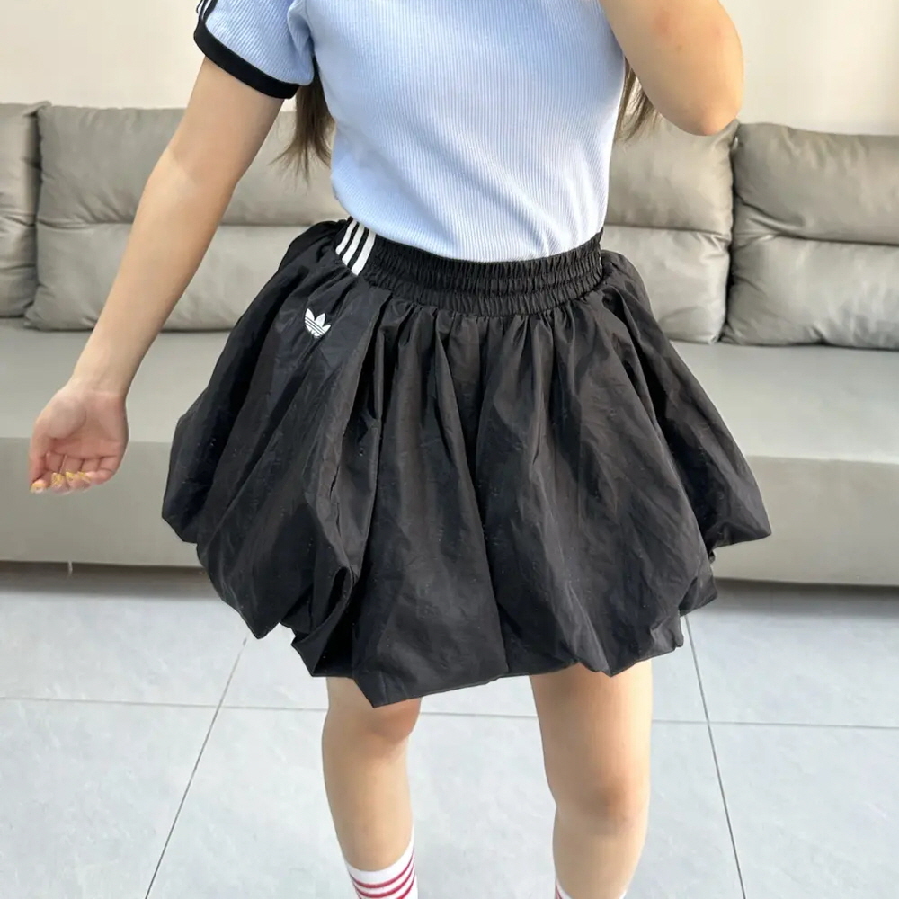 아디다스 오리지널 뉴 플레어 버블 스커트 블랙 KD8122 - 상세 이미지 4