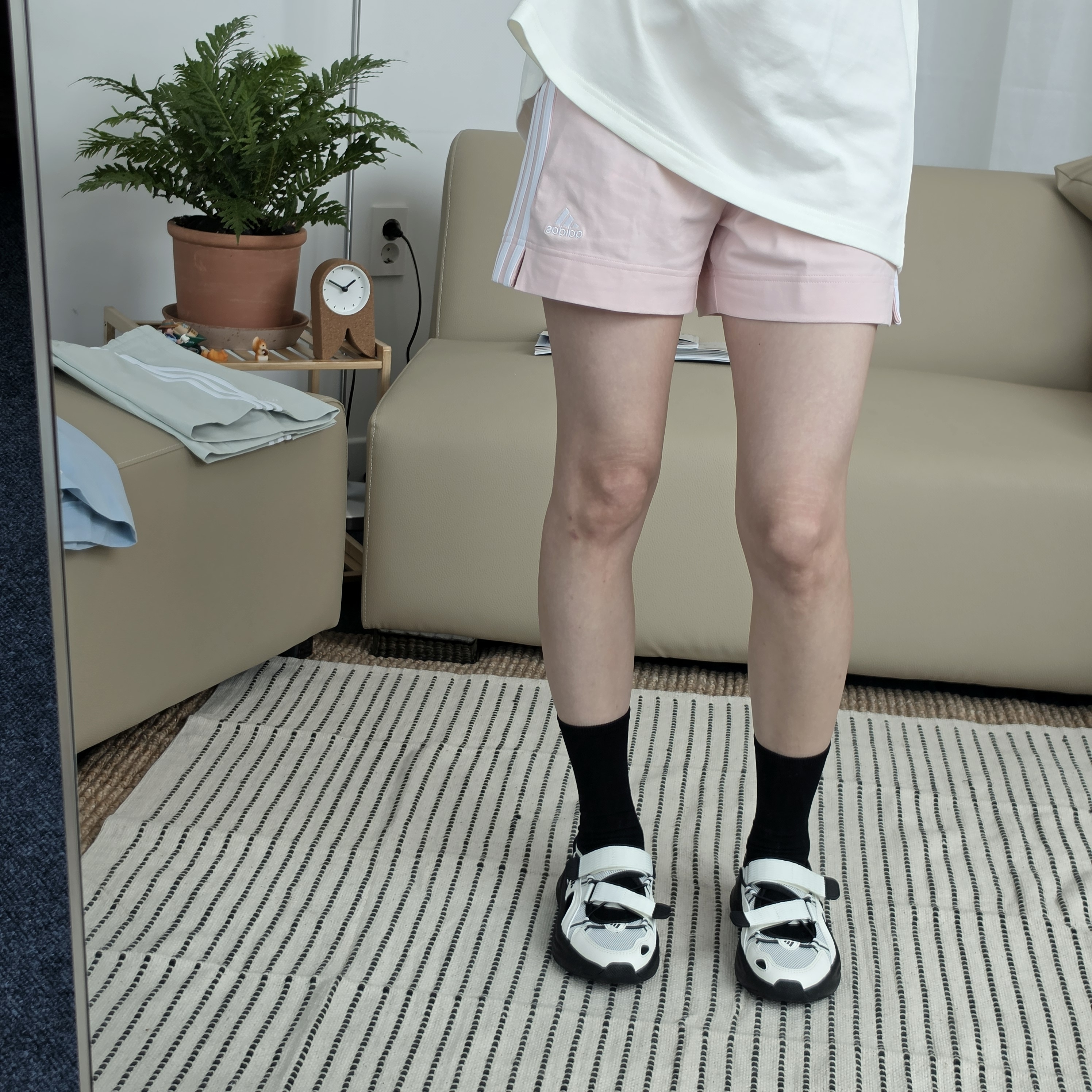 아디다스 에센셜 슬림 삼선 반바지 트레이닝 쇼츠 파스텔 3color 그린 블루 핑크 - 상세 이미지 3