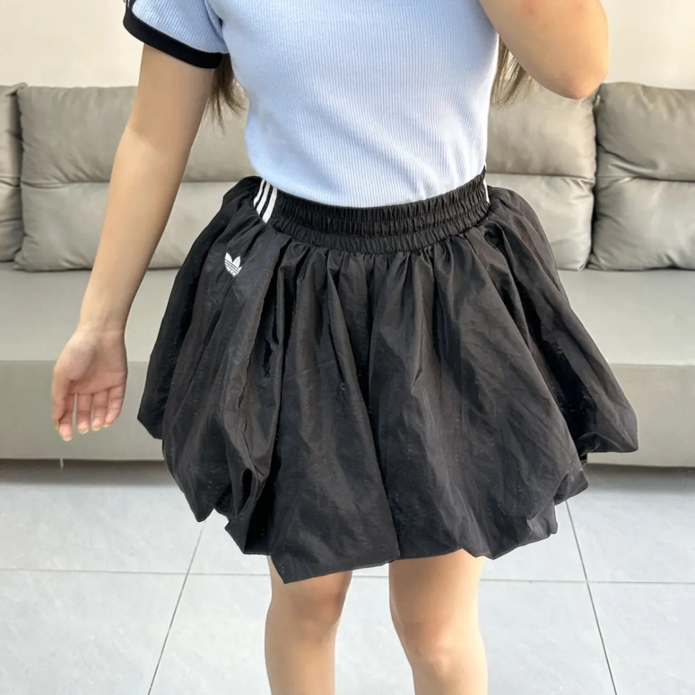 아디다스 오리지널 뉴 플레어 버블 스커트 블랙 KD8122 이미지 6