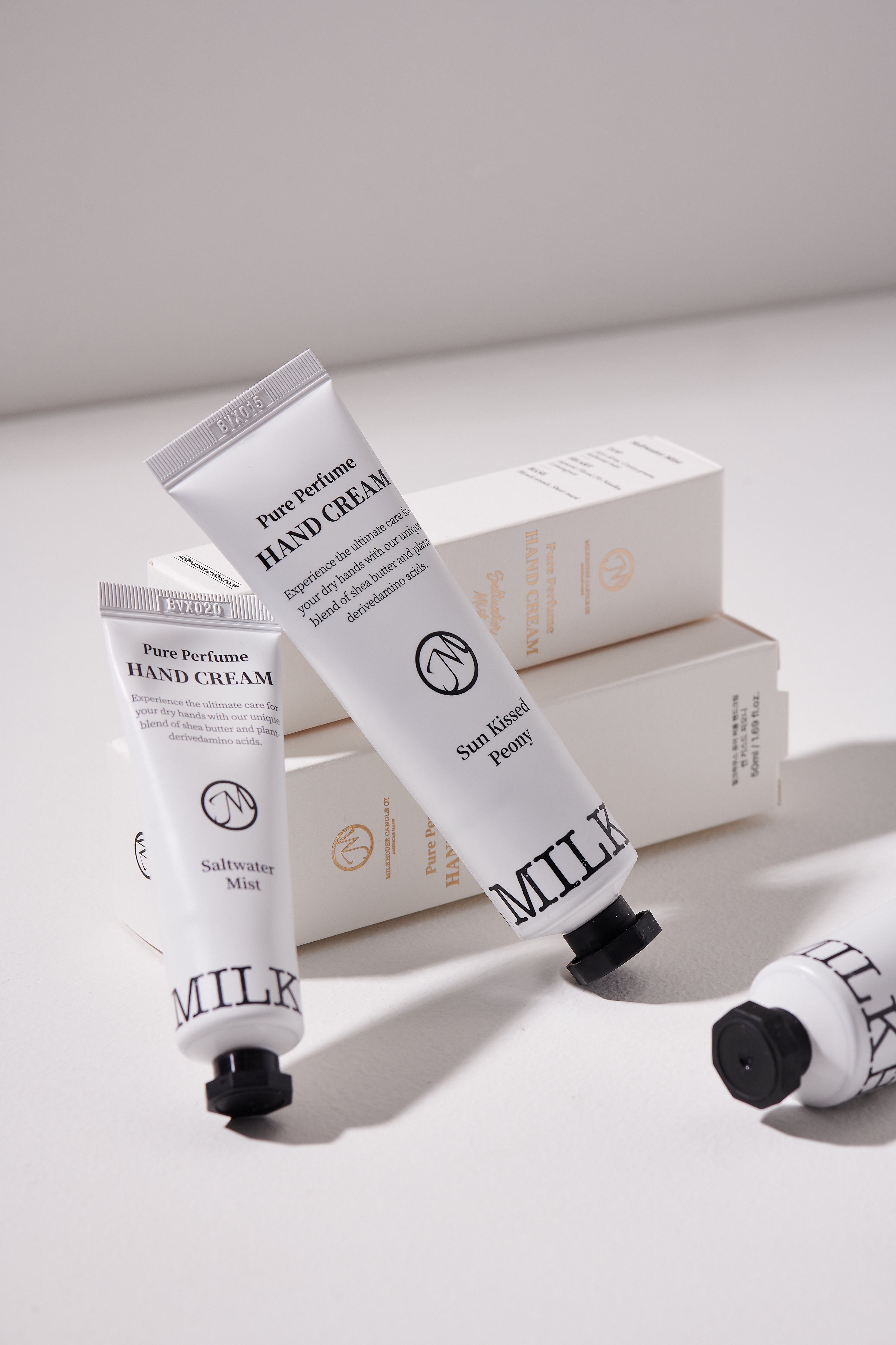 [밀크하우스] 비건 퍼퓸 핸드크림 썬 키스드 피오니 밤쉘향 50ml - 상세 이미지 2