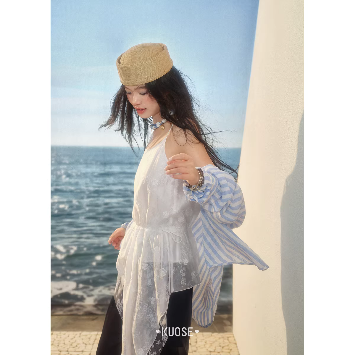KUOSE 쿠오세 화이트 자수 레이스 비대칭 캐미솔 탑 - 상세 이미지 3