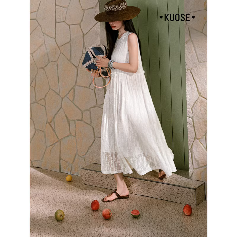 KUOSE 쿠오세 프렌치 화이트 텍스처 레이스 민소매 롱 원피스 - 상세 이미지 5