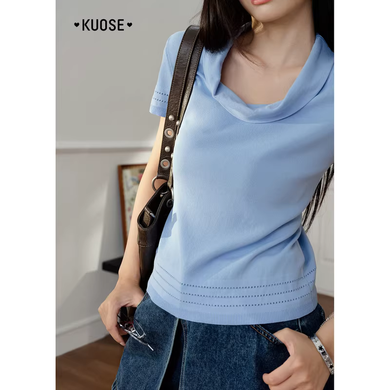KUOSE 쿠오세 블루 펀칭 카울넥 슬림핏 반팔 니트 - 상세 이미지 5