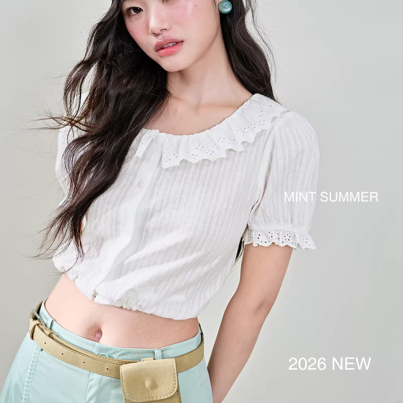 KUOSE 쿠오세 화이트 펀칭 레이스 크롭 반팔 블라우스 - 상세 이미지 3