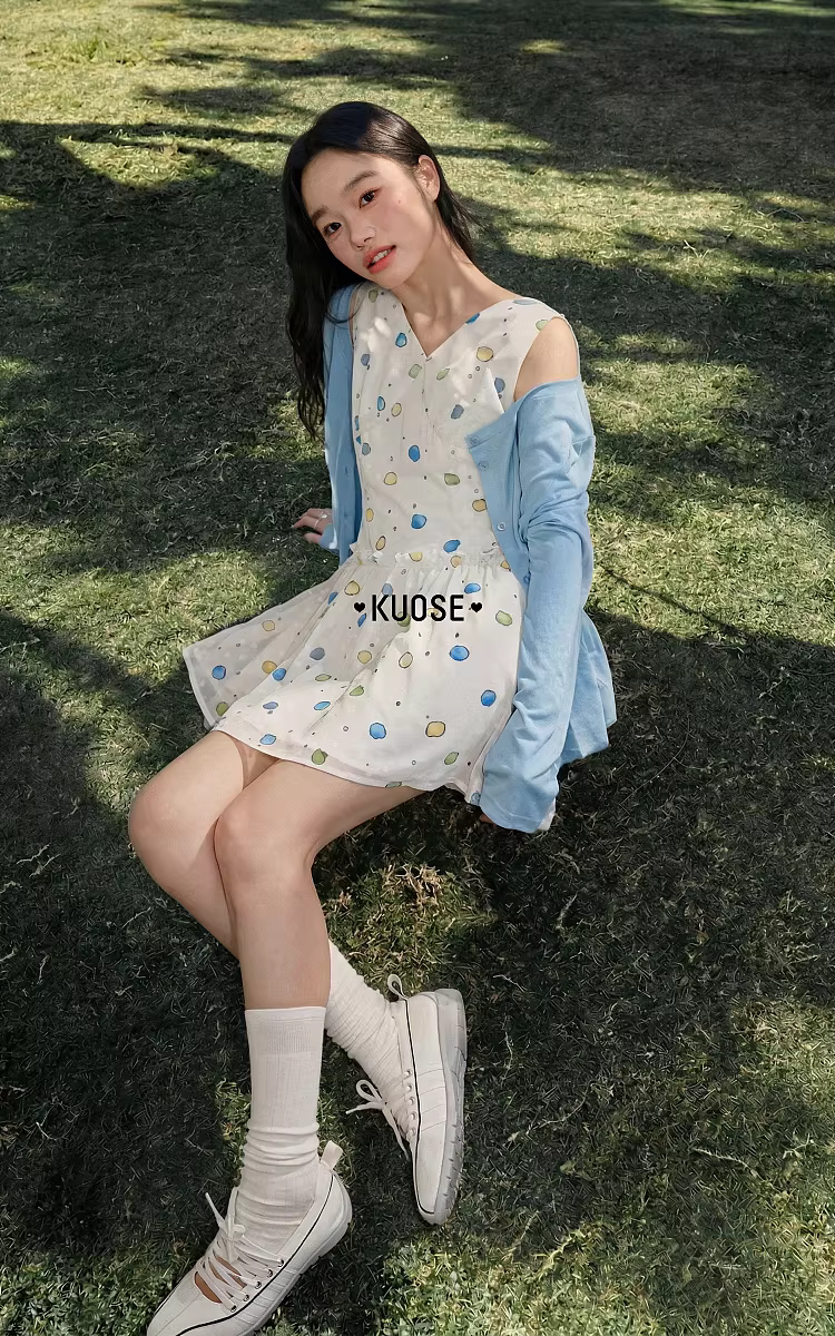 KUOSE 쿠오세 프릴 V넥 민소매 쉬폰 미니 원피스 - 상품 이미지