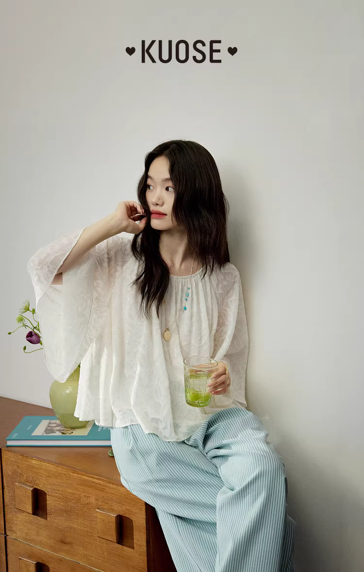 KUOSE 쿠오세 미색 루즈핏 칠부소매 쉬폰 블라우스 - 상품 이미지