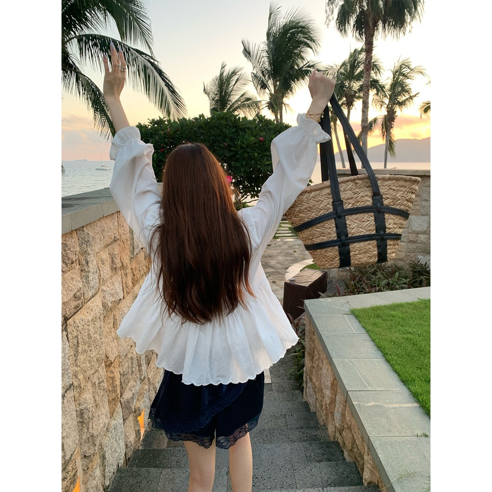 브이넥 빨간색꽃자수 블라우스 면리넨혼방 퍼프소매 주름 레이스스티치 디자인 여름 화이트 - 상세 이미지 5