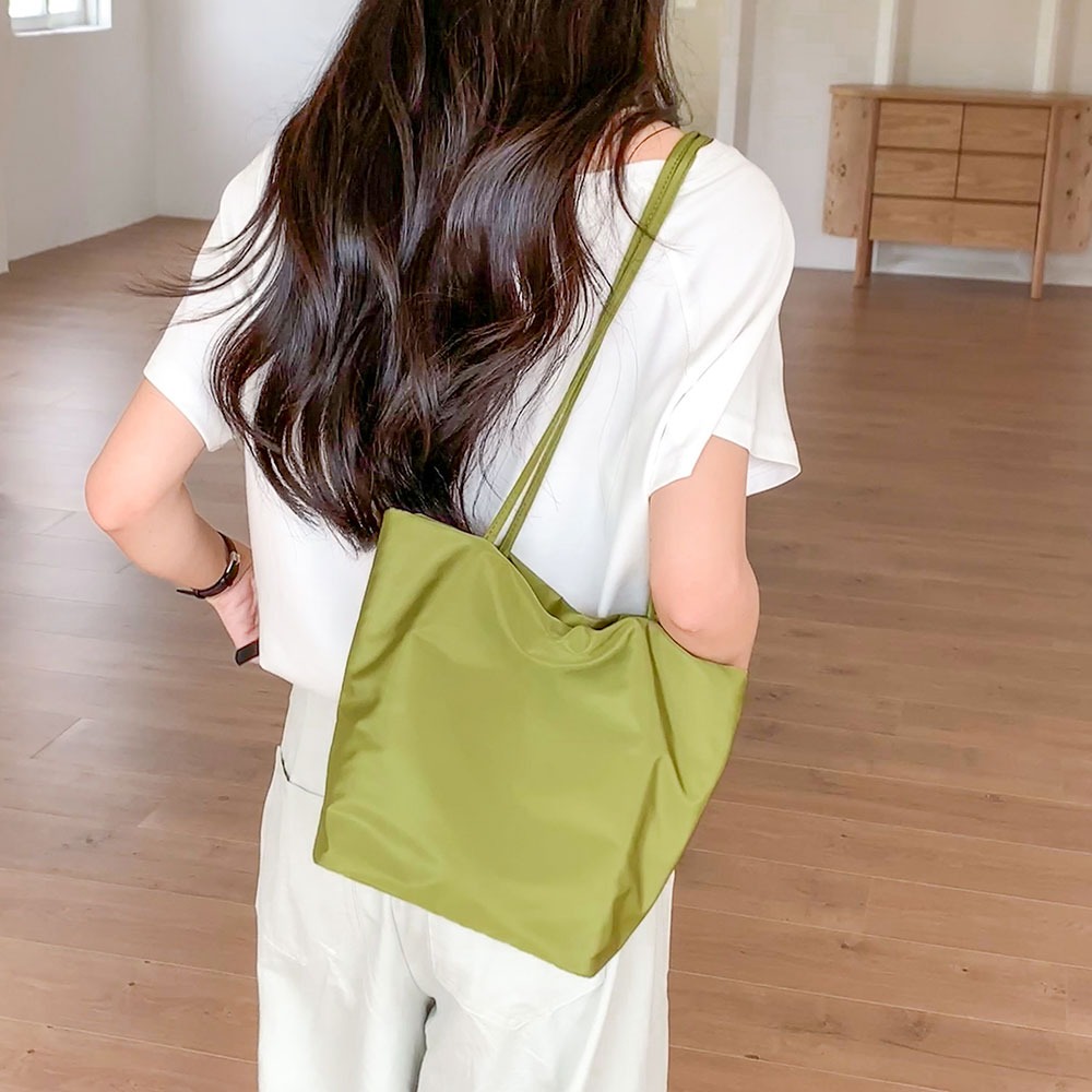 가벼운 나일론 빅숄더백 심플 무지 라지 큰 데일리 경량 어깨 가방 - 상품 이미지