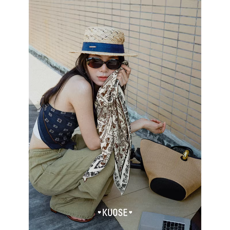 KUOSE 쿠오세 폴리에스터 패턴 사각 스카프 - 상세 이미지 3