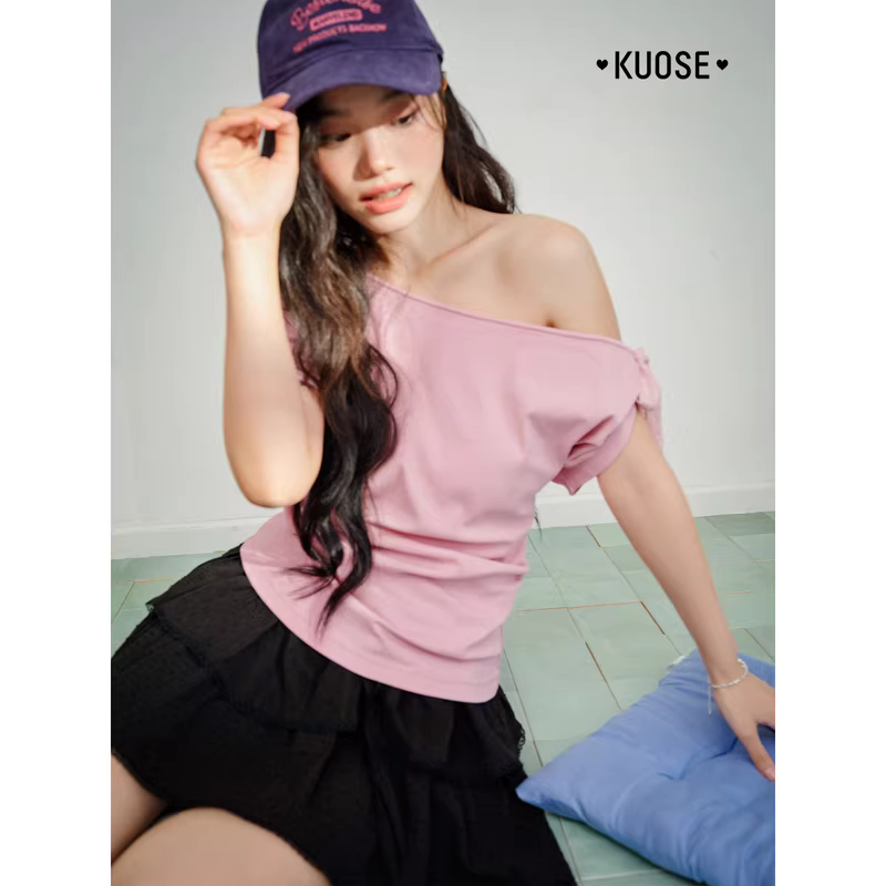 KUOSE 쿠오세 오프숄더 슬림핏 반팔 티셔츠 - 상세 이미지 5