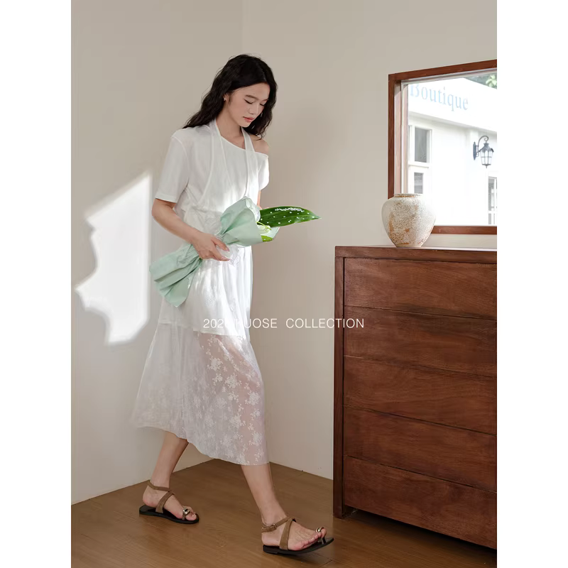 KUOSE 쿠오세 화이트 프렌치 숄더 홀터넥 레이스 롱 원피스 - 상세 이미지 5