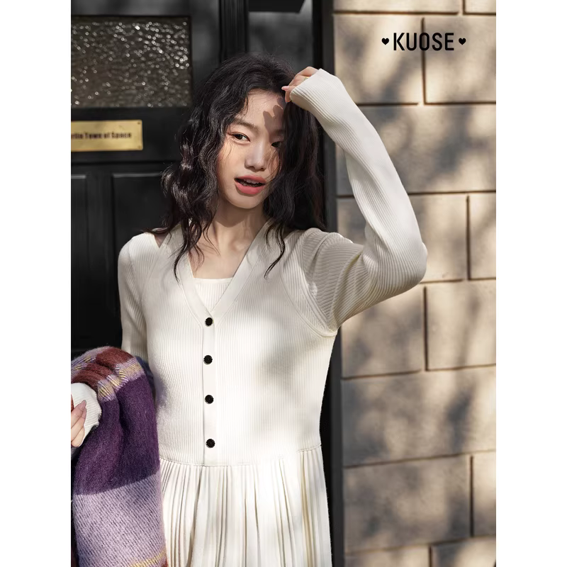 KUOSE 쿠오세 크림 페이크 레이어드 홀터넥 니트 롱 원피스 - 상세 이미지 5