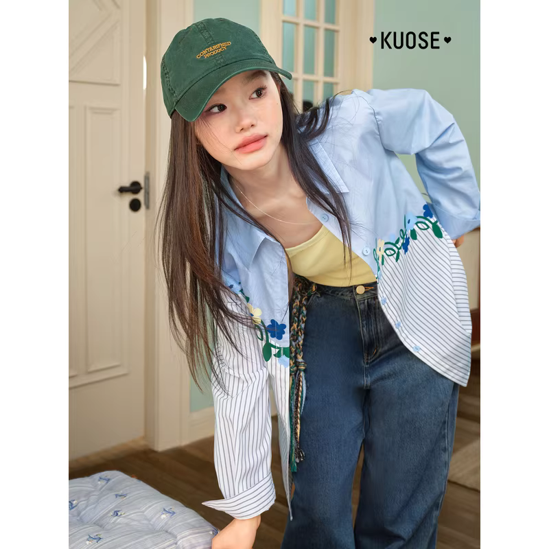 KUOSE 쿠오세 루즈핏 꽃 자수 스트라이프 블루 카라 셔츠 - 상세 이미지 5