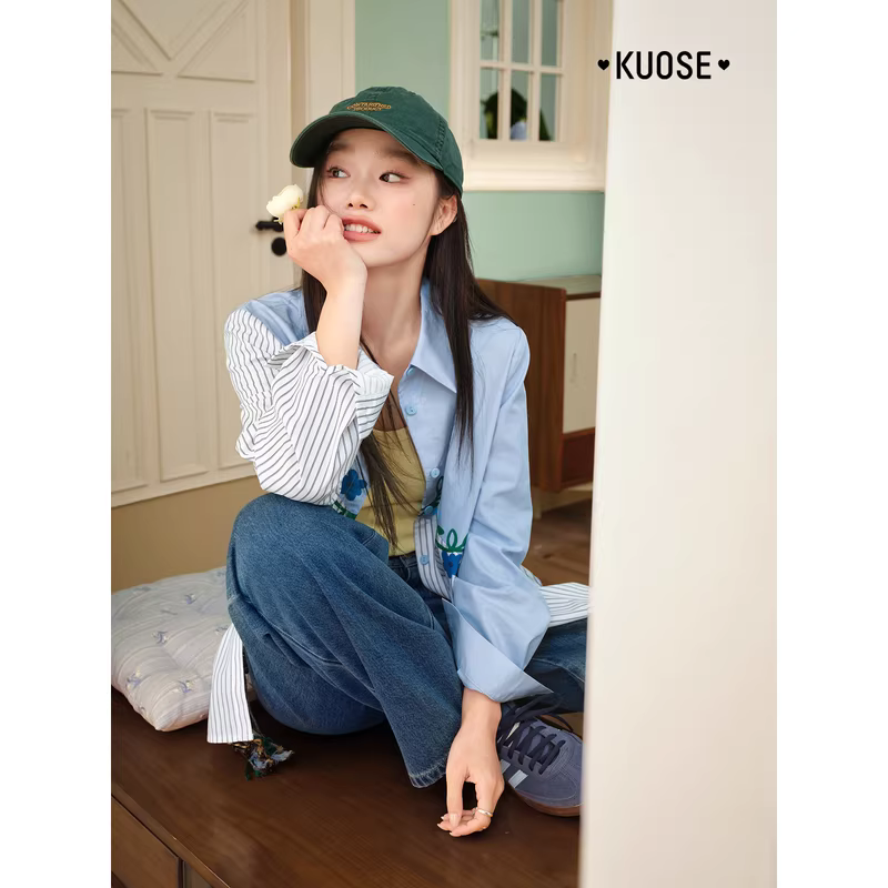 KUOSE 쿠오세 루즈핏 꽃 자수 스트라이프 블루 카라 셔츠 - 상세 이미지 3