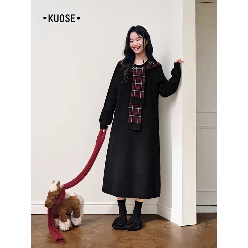 KUOSE 쿠오세 블랙 체크 배색 숄 디자인 니트 롱 원피스 - 상세 이미지 3