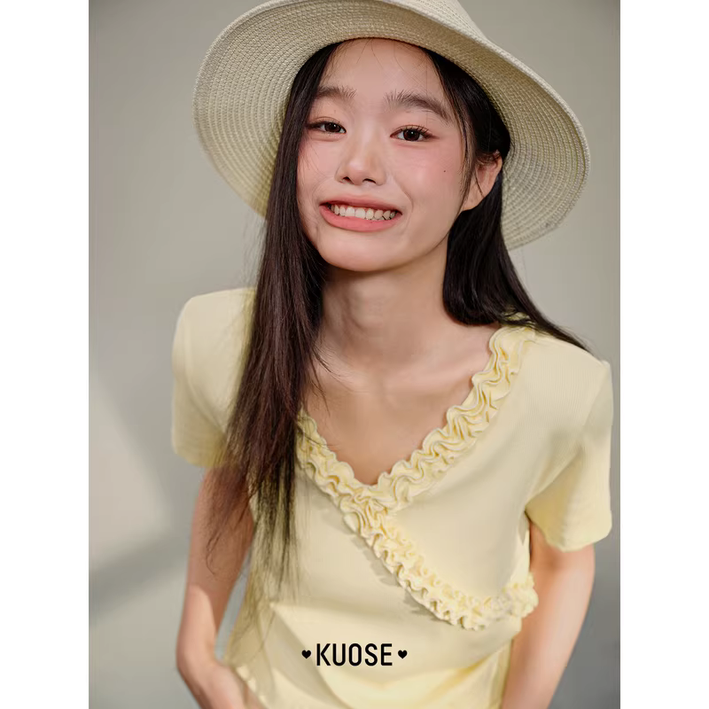 KUOSE 쿠오세 여성 프릴 V넥 반팔 크롭 티셔츠 - 상세 이미지 4