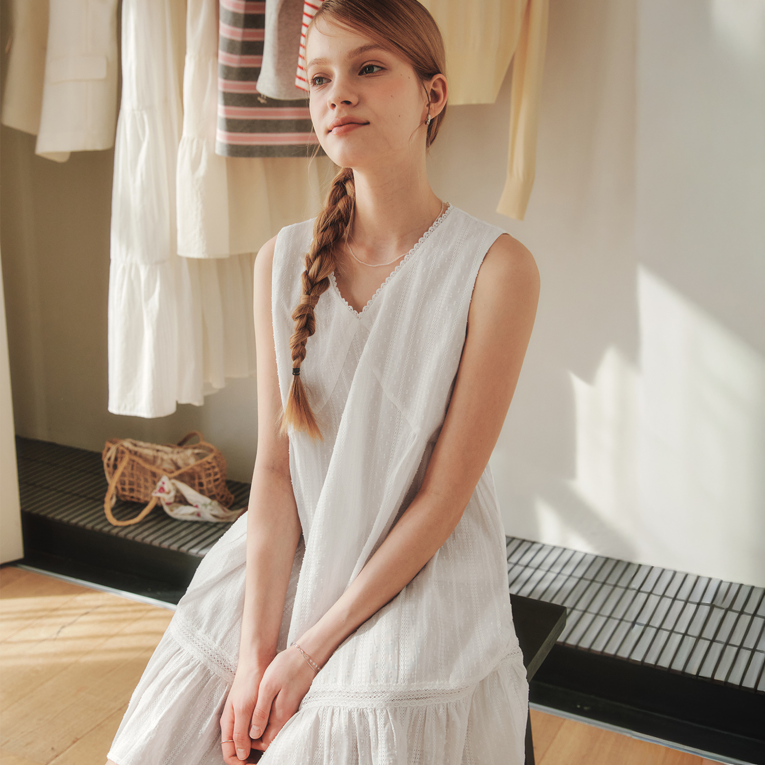 [제로스트릿] 브이넥 레이스 미니 원피스 V-NECK LACE MINI ONE-PIECE / WHITE - 상세 이미지 2