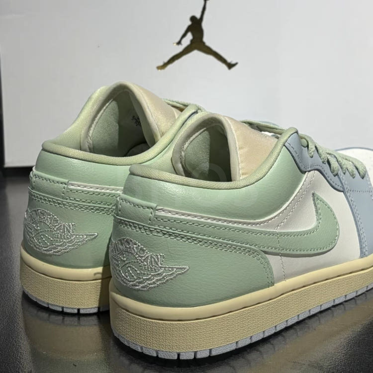 나이키 WMNS AIR JORDAN 1 LOW 농구화