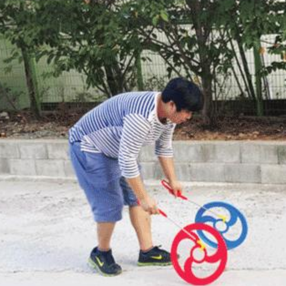 추억의놀이 플라스틱굴렁쇠 원형디스크굴리기게임 37cm 레드 - 상세 이미지 3
