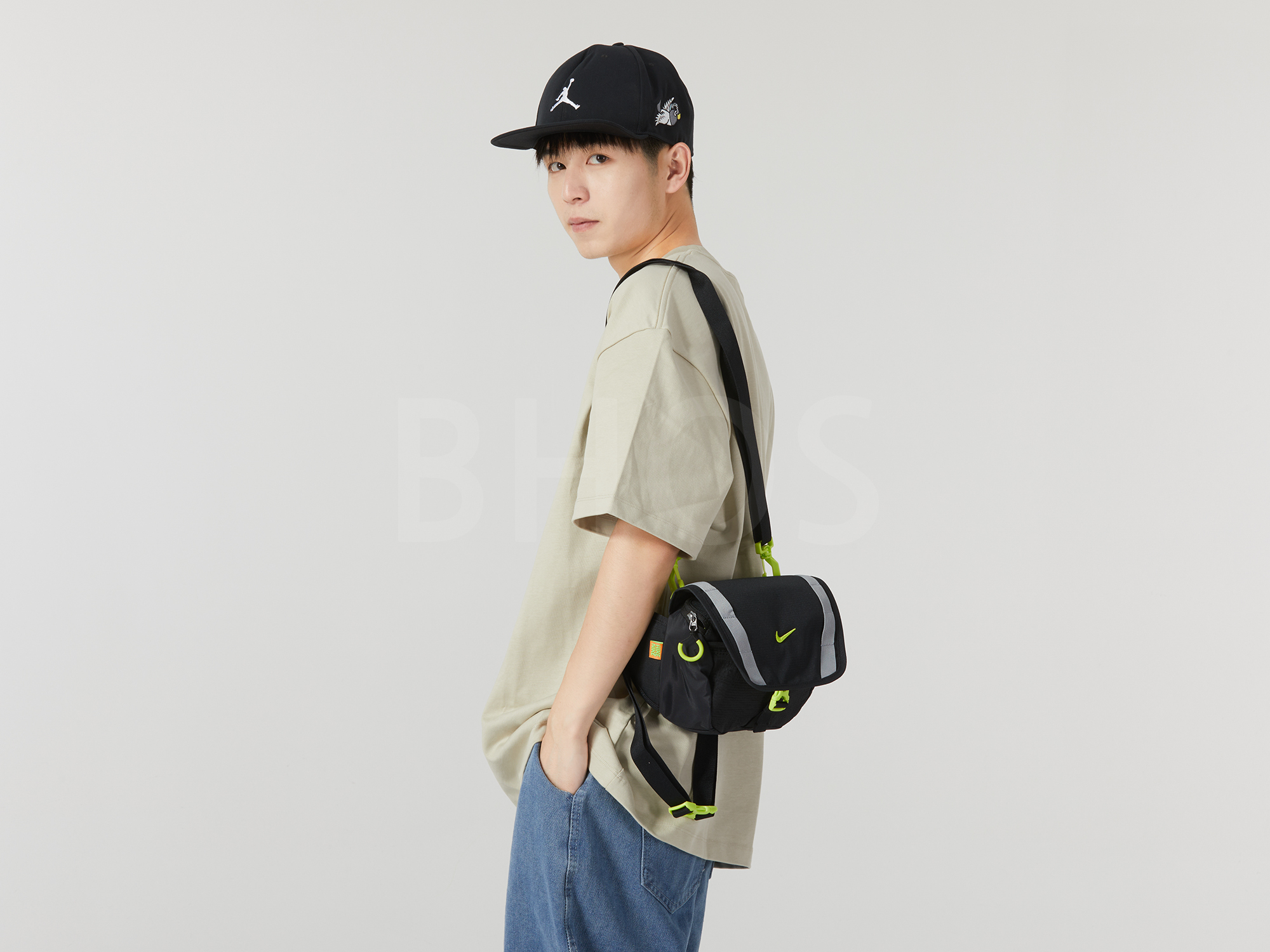 나이키 하이크 힙 팩 4L 블랙 파티클 그