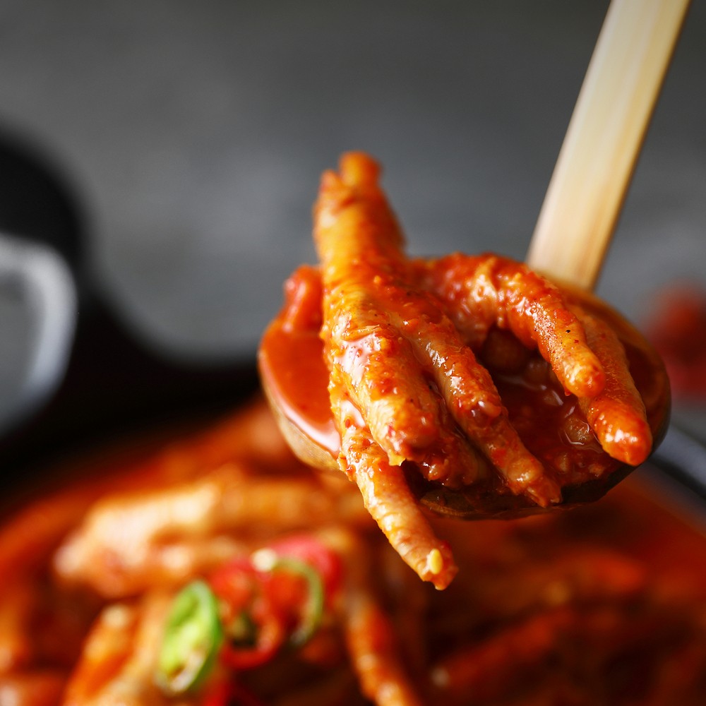 마녀 국물닭발 820g 뼈닭발 모음전_야식 캠핑안주 술안주 매운음식 - 상세 이미지 2