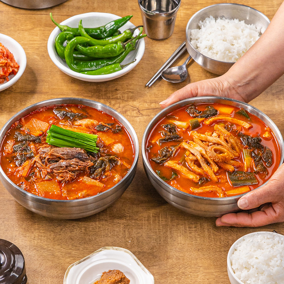 얼큰한 소고기 양 해장국 2종 600g x 3팩 - 상품 이미지