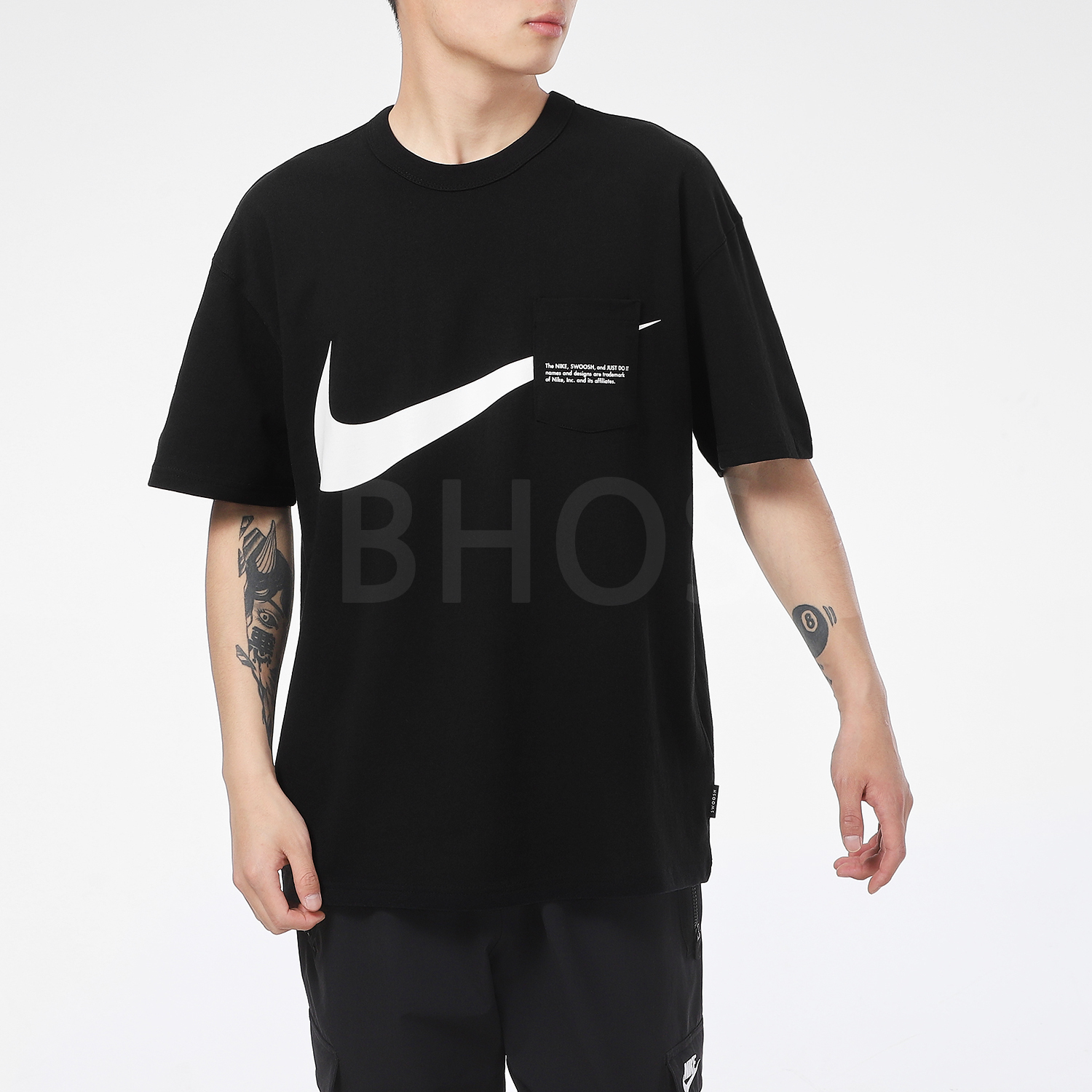 나이키 SWSH POCKET SS 블랙 남성 티셔츠