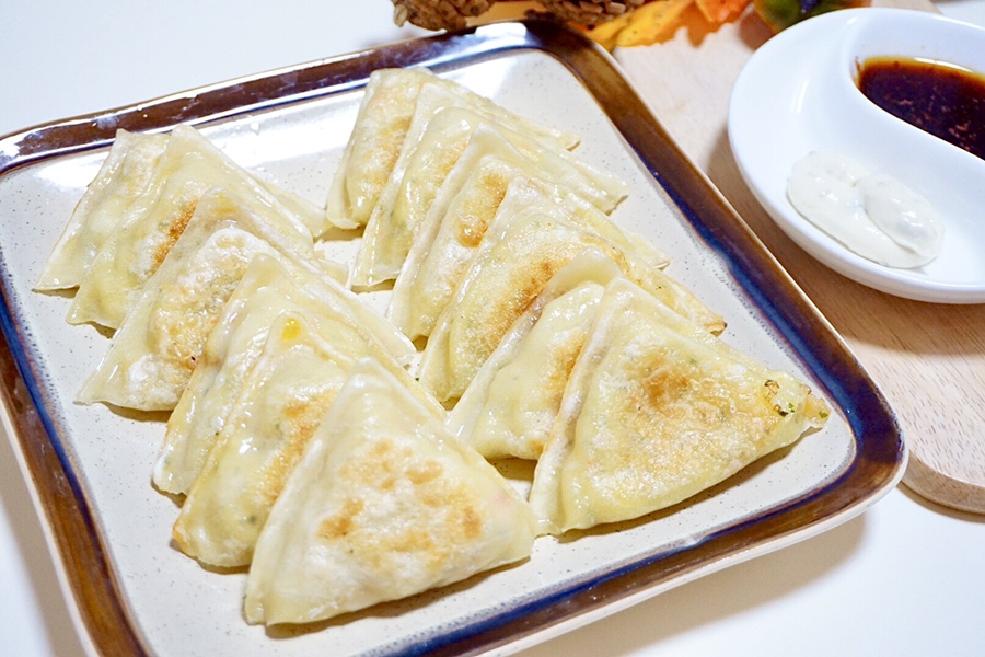 대구 칠성 야시장 만두 3종 1kg 잡채 튀김 콘치즈 삼각 당면 만두 이미지 6