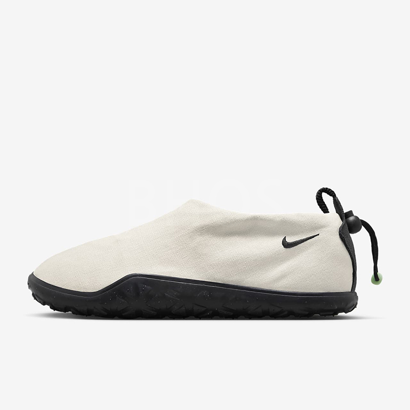 나이키 ACG 목 서밋 화이트 앤 블랙