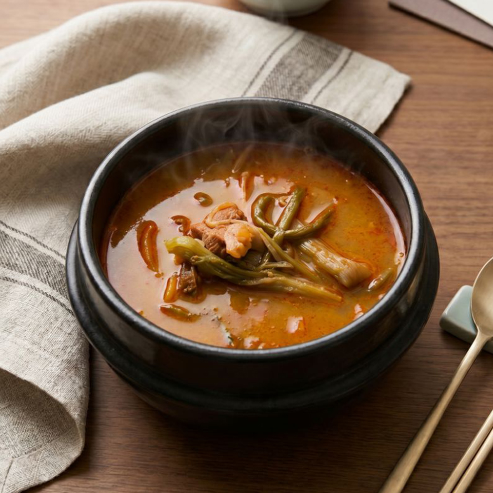 [갓성비] 토란대 육개장 600g / 전자레인지 조리 캠핑용 간편조리 - 상세 이미지 4