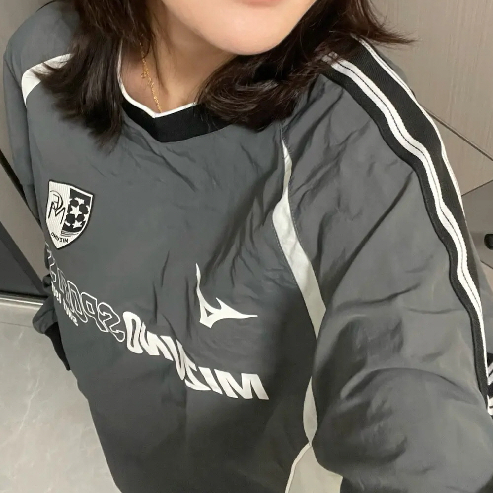 미즈노 에센셜 루즈핏 저지 풋볼 롱 슬리브 긴팔 티셔츠 그레이 K2CE46Y3 - 상세 이미지 4